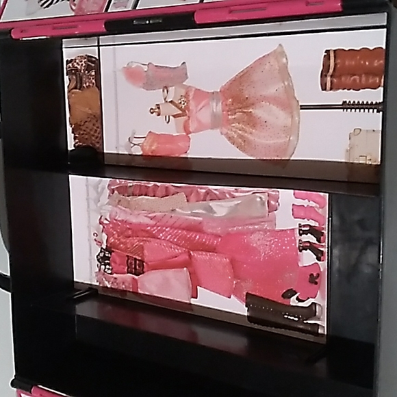 πBARBIE WARDROBE Case 2011 Hard Plastic π - Picture 5 of 12
